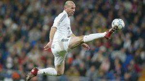 Зинедин Зидан — мастер футбола