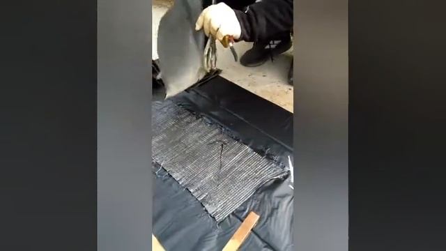 Reparatur der Vortex-panellen am Unterschiff Ремонт вихревых панелей на подводной части катамарана смотреть онлайн