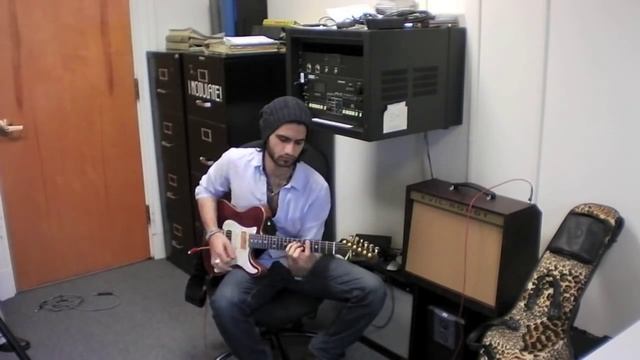 Demo of first ever 30W Evil Robot Combo Amp - by Zayn смотреть онлайн