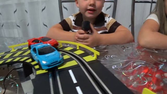 Автотрэк Гонки, Гоняем по Кругу смотреть онлайн