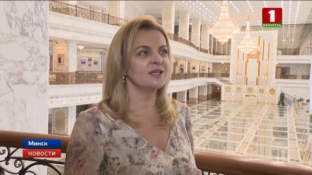 В честь праздника успешных в профессии женщин пригласили во Дворец Независимости смотреть онлайн