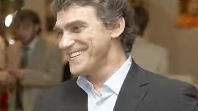 Хулиганы разбили нос и выбили зуб актеру Валерию Гарка смотреть онлайн