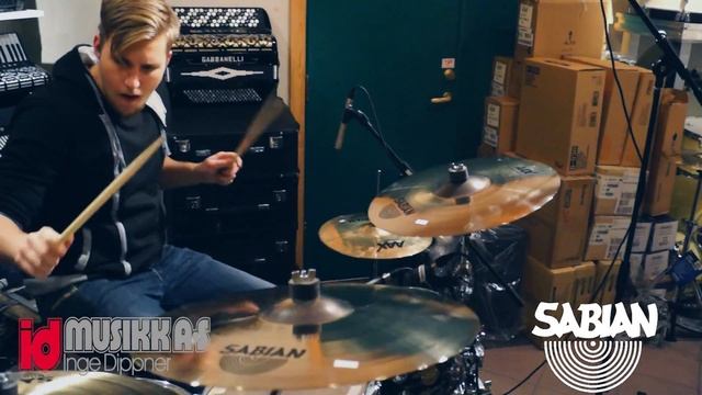 ID Musikk - Sabian AAX VS Zildjian A Custom VS Meinl Classics Custome Extreme смотреть онлайн