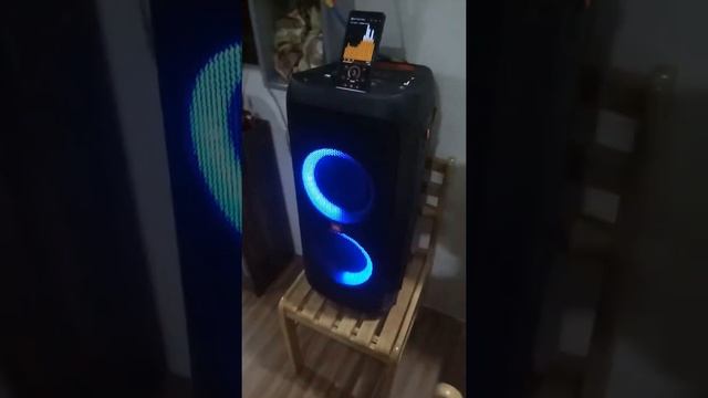 Partybox 310 ...1st Testing with 30% Volume Only!! Wow!! смотреть онлайн