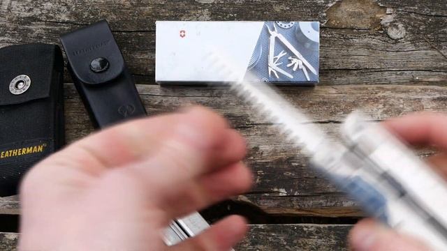 Обзор мультитула VICTORINOX SWISSTOOL 3.0327.L. Красиво, аккуртано и функционально. смотреть онлайн