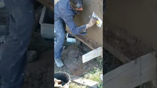 Cómo aplicar revoque grueso de barro. Taller de Bioconstrucción @ambientacionintegral смотреть онлайн