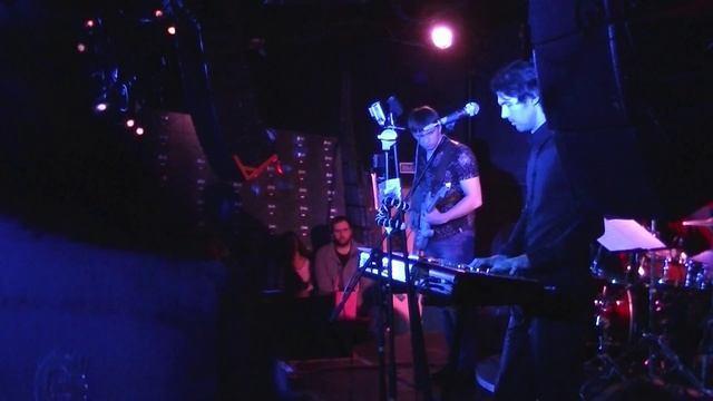 Александр Бон - Intro + А зима будет большая... (авт. Ю. Визбор) (16 тонн, 06.12.15) смотреть онлайн