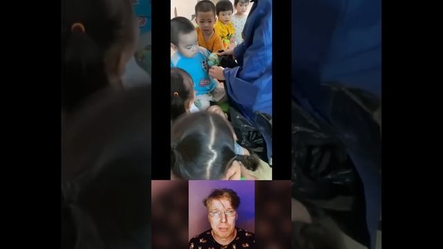 Осторожно, у него конфеты смотреть онлайн