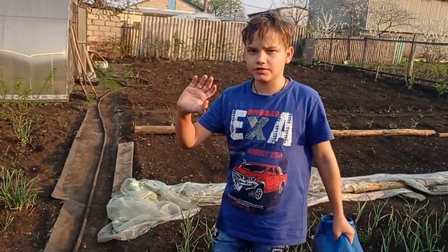Установили ворота. Обзор огорода смотреть онлайн