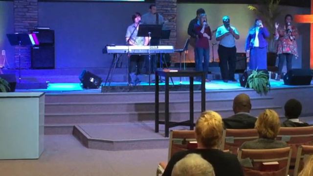 "I Am Not Alone" Cover Kari Jobe by Logan Peters and CLF Worship смотреть онлайн