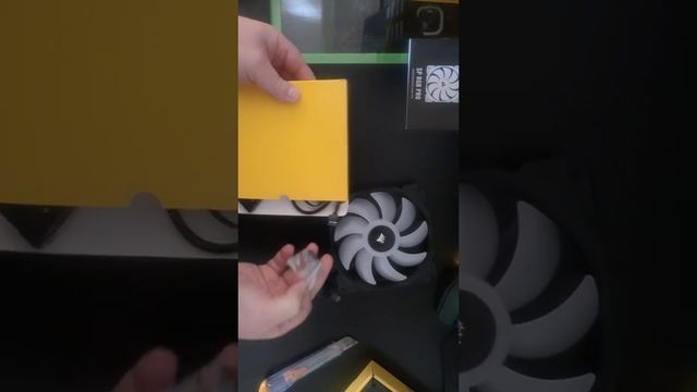 Unboxing kit fan Corsair SP140 RGB PRO + controlador Corsair Icue Lightning Node Core смотреть онлайн