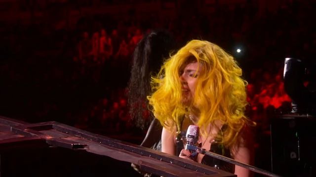 Lady Gaga - The Monster Ball Tour At Madison Square Garden 2011 смотреть онлайн