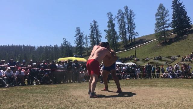 Хапсагай на фестивале национальных культур и спорта в Республике Алтай смотреть онлайн
