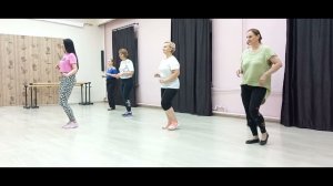 Бачата Доминикана соло. Школа «Танцуем вместе» для полных дам. Танцы для похудения.