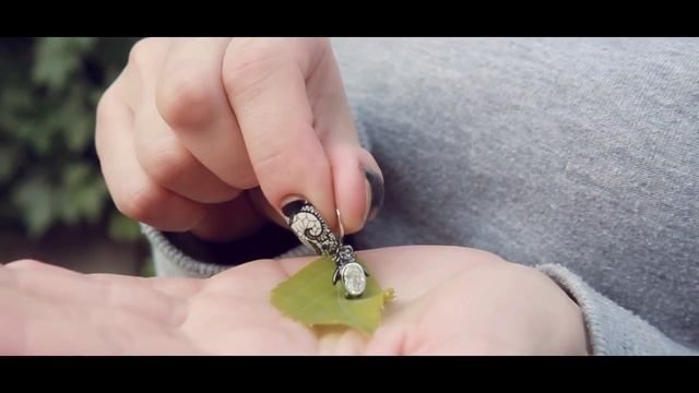 Серьги "Енотик", "Пингвинчик", "Солнышко", "Маленький ежик","Скрипт" смотреть онлайн