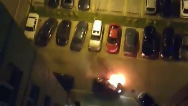 Воронеж ЖК Олимпийский сгорели два автомобиля смотреть онлайн