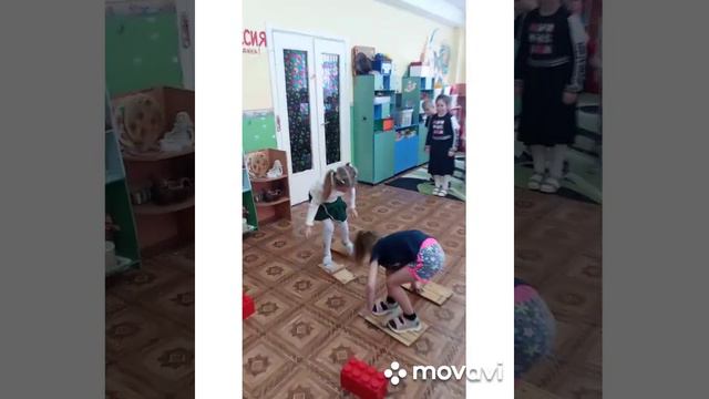 В дежурной группе ✓10 дети любят участвовать в играх - соревнованиях.