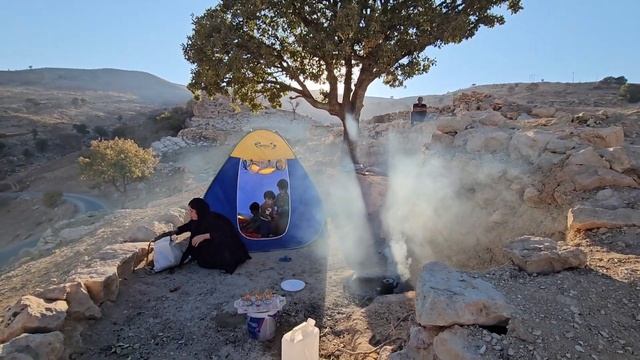 A Mother's Retribution: Unraveling a Nomadic Tale of Revenge and Family in a Tribal Village ? смотреть онлайн