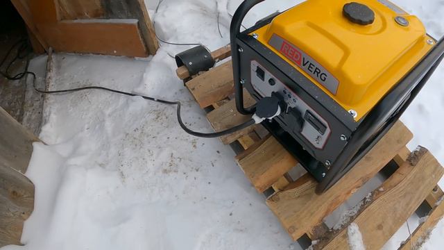 Устроили коровы веселуху и испытываем "резервный источник питания"! Жизнь в деревне смотреть онлайн