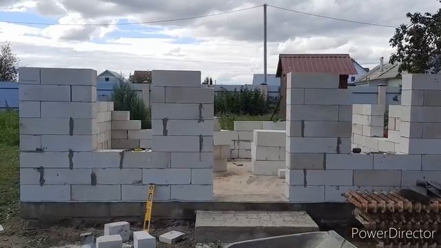 ЧТО НАМ СТОИТ ДОМ ПОСТРОИТЬ!!! ДЕДУ МАТВЕЮ ВПОЛНЕ БЫ ХВАТИЛО.