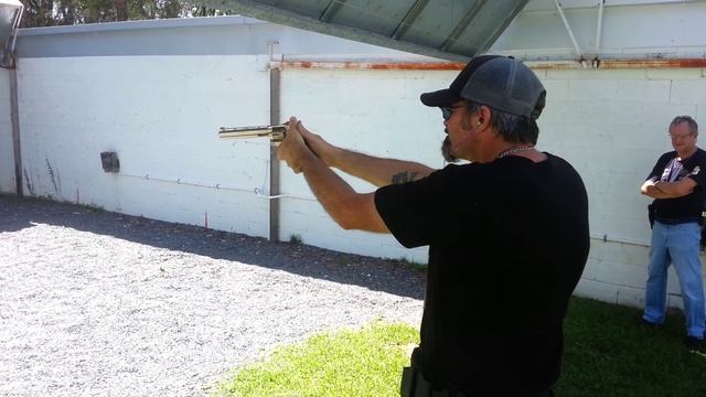 Colt Python 8" Barrel .357 Magnum смотреть онлайн