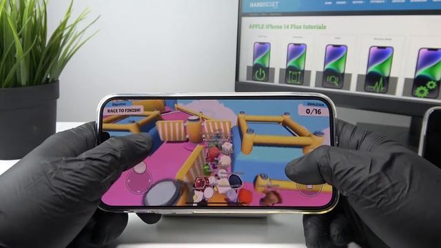 Apple * iPhone 14 PLUS * - STUMBLE Guys | Gaming TEST | Super Retina OLED | A15 Bionic смотреть онлайн