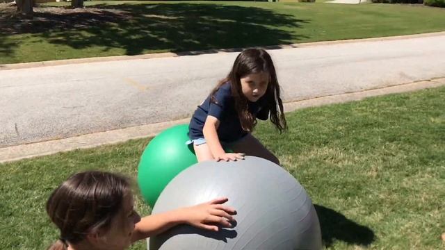 YOGA BALL CARNIVAL GAMES смотреть онлайн
