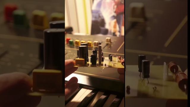 Как сделать плату. Собираем стабилизатор для ЭМ04. смотреть онлайн