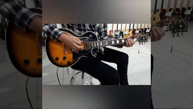 DEMO GIBSON LES PAUL CUSTOM CLASSIC LITE 2014 - Guitar Shop Barcelona смотреть онлайн