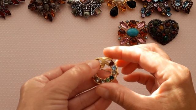 166.Роскошные украшения Джоан Риверс. Как купить лот со скидкой? смотреть онлайн