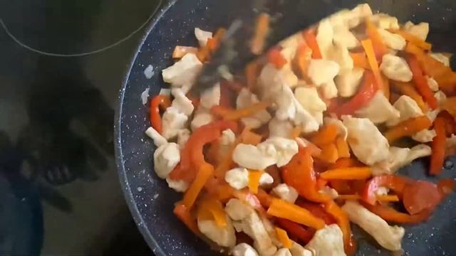 Удон с курицей в соусе Терияки. Невероятно вкусно, как в ресторане! смотреть онлайн