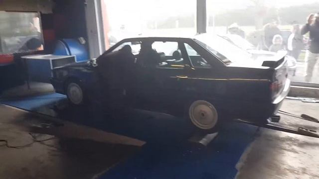 Renault 21 2L Turbo - Passage au Banc 3 220cv & 340Nm - Rs Team 78 смотреть онлайн