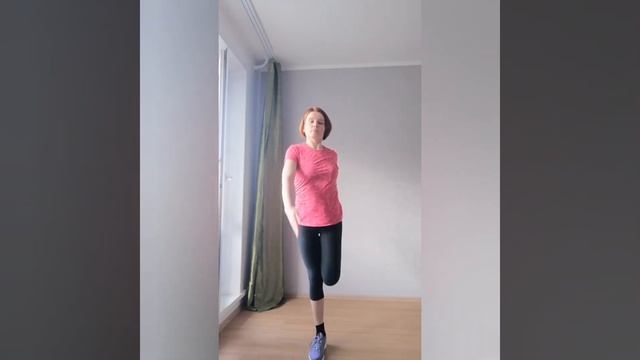 Танцы дома. Пятница. Упражнения для детей, занимающихся бальными танцами - базовый курс. смотреть онлайн