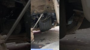 Nissan как снять Шкив коленвала стартером