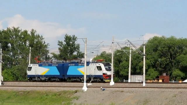 Электровоз KZ8A-0002 смотреть онлайн