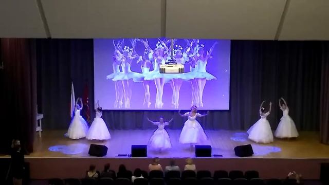 Вальс (с А.Блохиной). Объединение Пластики и Танца Анастасии Блохиной. Школа 1409 смотреть онлайн
