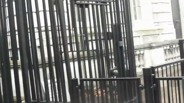 My Visit to The Houses of Parliament - London смотреть онлайн