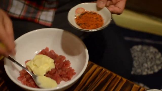 Острые суши роллы из тунца дома всегда вкуснее. смотреть онлайн