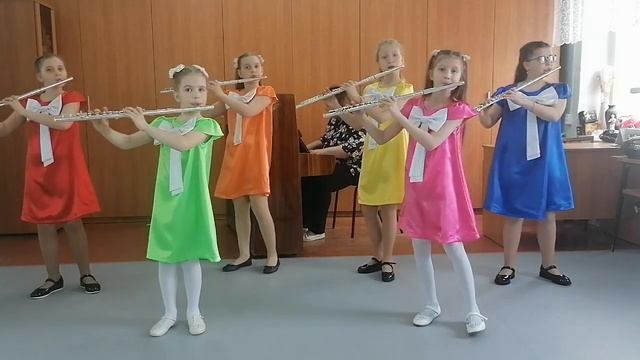 Ансамбль флейт "Северные акварели" (мл.состав) И.Шильцева "Обезьянки на каникулах" смотреть онлайн