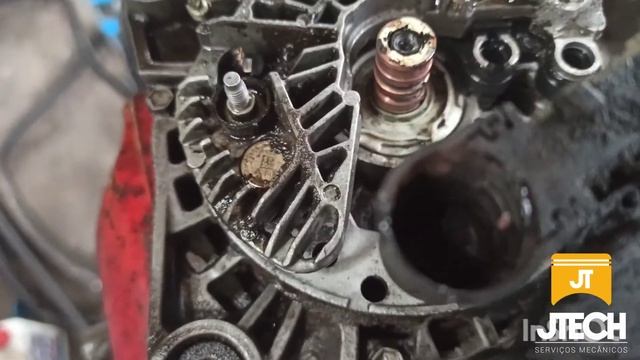 Substituição do regulador de tensão do alternador do Renault Master 2.5 смотреть онлайн