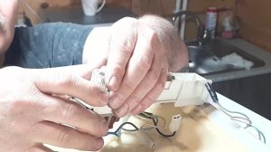 Замена терморегулятора в холодильнике Бирюса 136К в домашних условиях