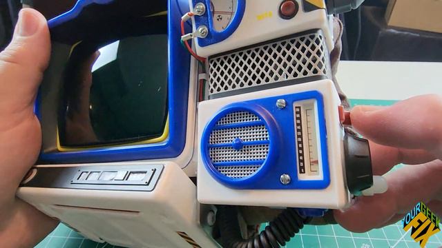 How to Make a Real Working Pip-boy 2000 – Phase One смотреть онлайн