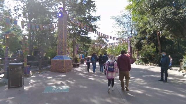 ? Disneyland Paris Walkthrough: Frontierland during the Halloween Season смотреть онлайн