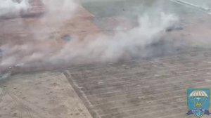 Мощные кадры боя: один наш танк против 4-х танков ВСУ и 20 БМП