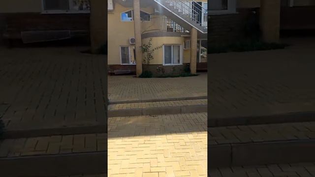 Гостиница на берегу Черного моря... смотреть онлайн