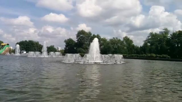 Ещё фонтан на Поклонной горе Москва смотреть онлайн