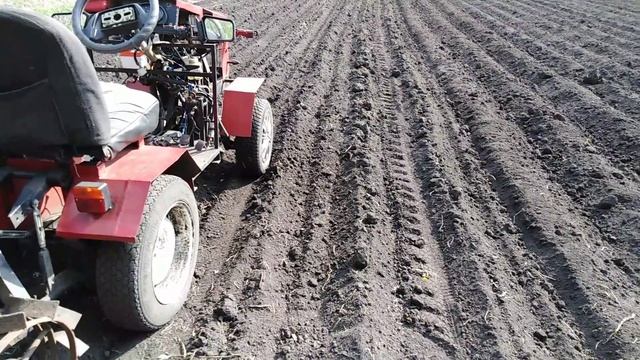 Самодельная картофелесажалка для самодельного минитрактора. Часть 2.