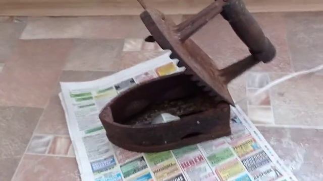стариный чугунный утюг- превращается в светильник смотреть онлайн
