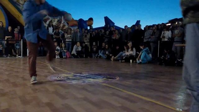 МОДНЫЕ ТАНЦЫ | Финал | bboy Dc Doflamingo vs Бурый таежный смотреть онлайн