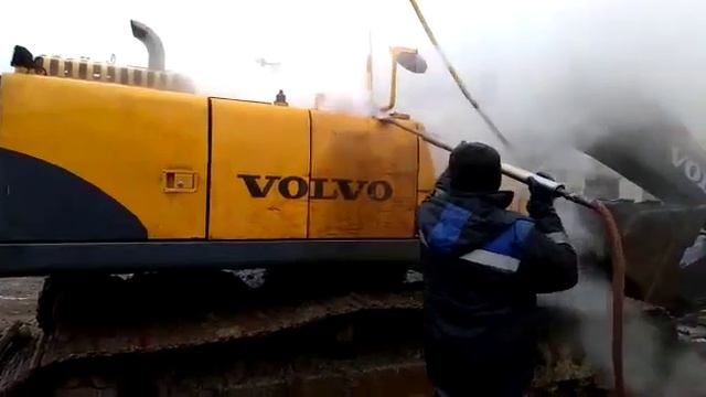 Мойка спецтехники паром c помощью мобильного дизельного парогенератора SH-3 смотреть онлайн